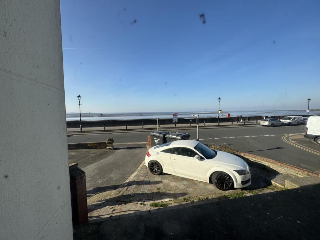 Lot: 34 - MIXED USE PROPERTY WITH SEA VIEWS - View From Flat A